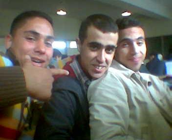 c son mes deux amis anwar o tawfik o ana bien sur